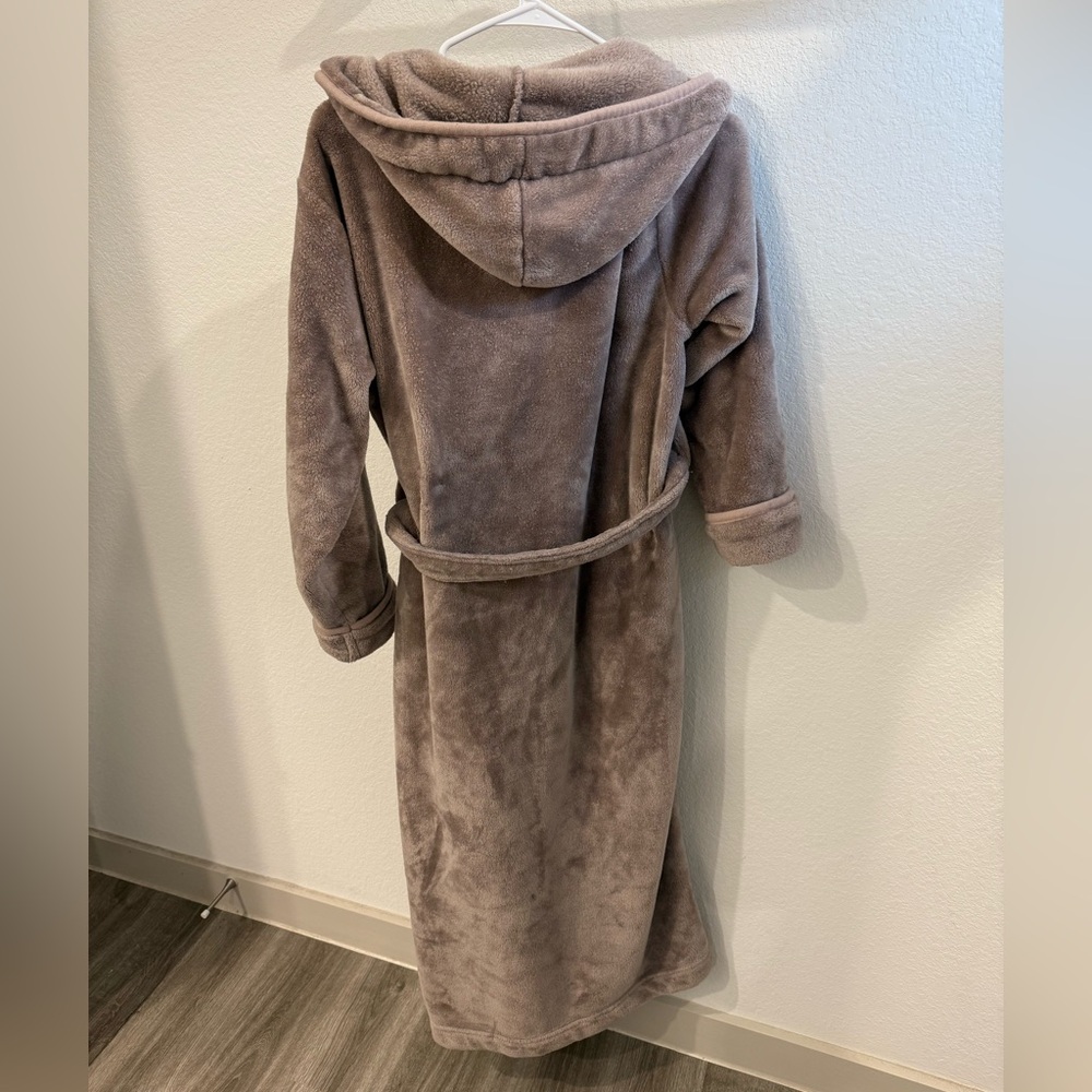 TARGET GLAM ROBE - Picture 3 of 6
